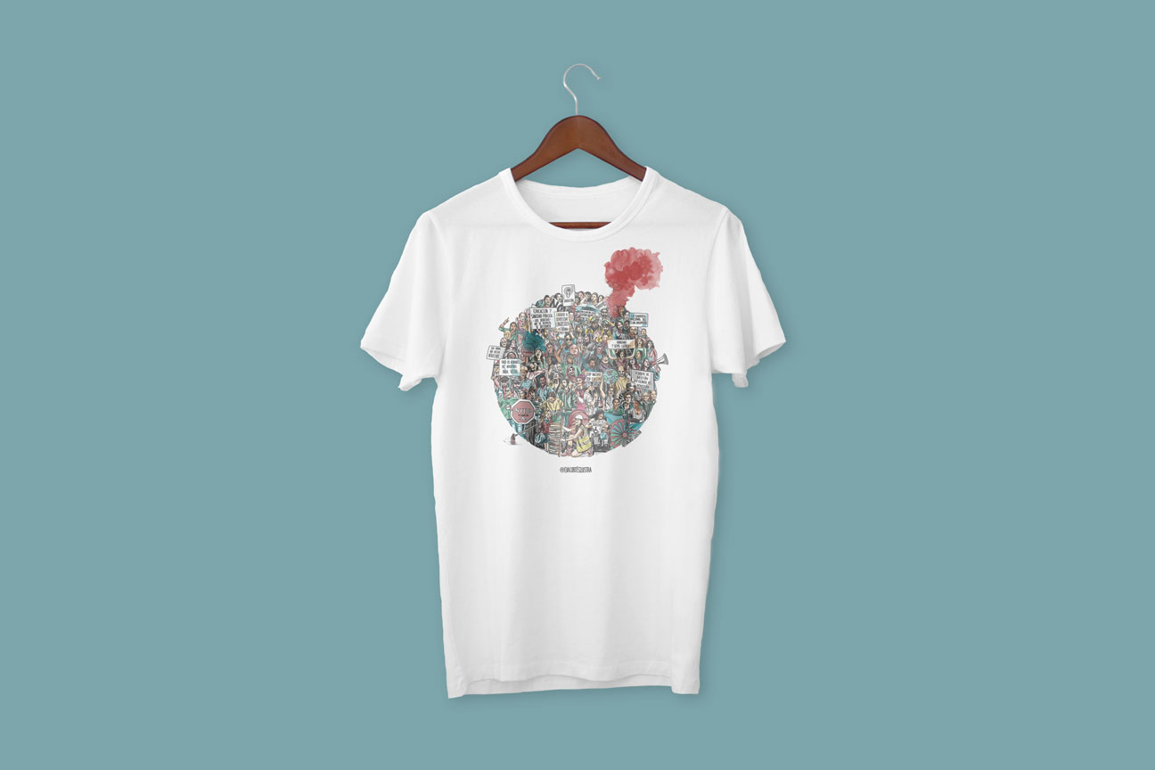 Camiseta Lucha Antifascista. Camiseta Lucha Antifascista. En ella se ve como una manifestación con muchos personajes muy diversos, que representan a la ciudadanía media de clase obrera, personas en sillas de ruedas, pensionistas, gitanos, travestis, activistas contra los desahucios y el derecho a la vivienda, medicos, barrenderas, personas racializadas, con diferentes cuerpos, gitanas, ecologistas, y un largo etcétera.